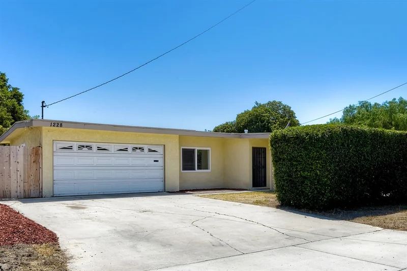 1228 Olive, Vista, CA 92083