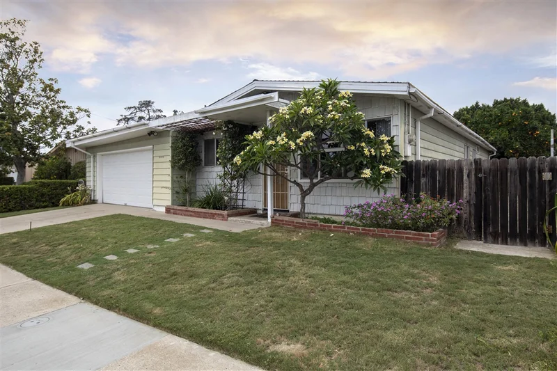 5110 Gaylord Dr., San Diego, CA 92117