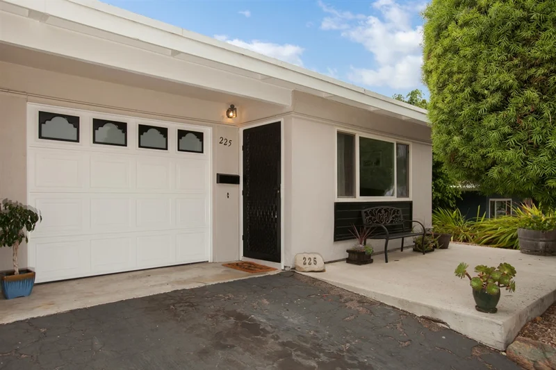 225 Rosebay Dr, Encinitas, CA 92024
