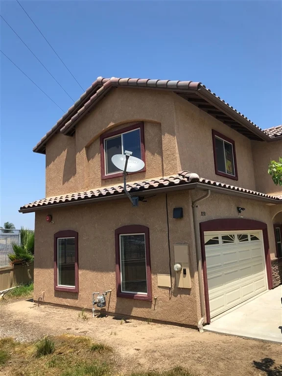1050 Calle Las Palmas, El Cajon, CA 92021