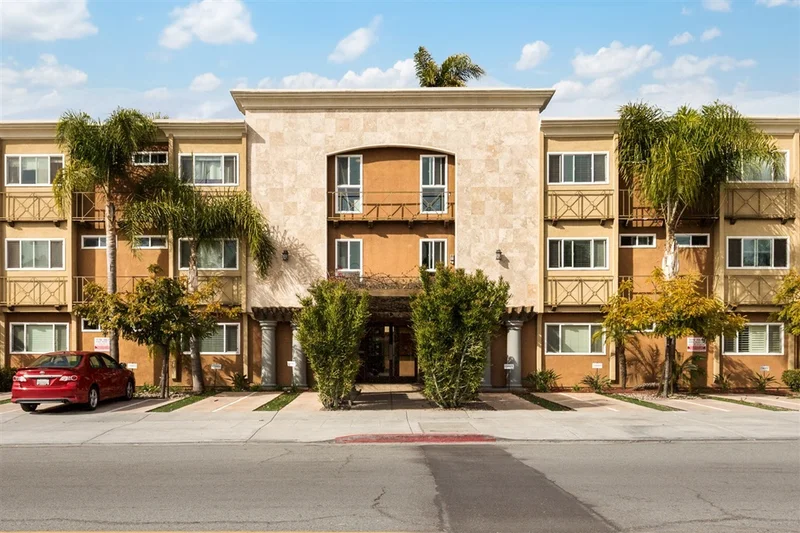 1030 Robinson Ave #104, San Diego, CA 92103