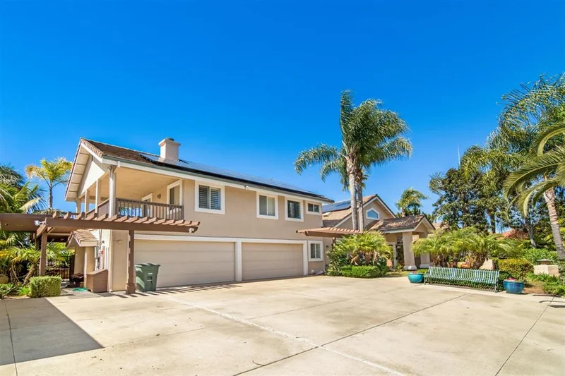 3008 Fairview Dr, Vista, CA 92084