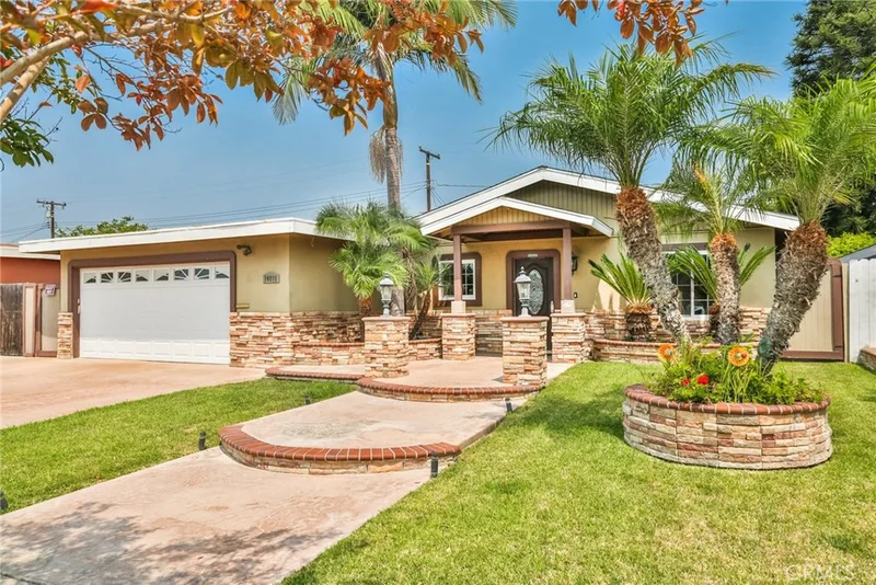 10211 Kukui, Huntington Beach, CA 92646