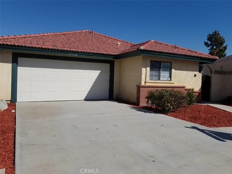 12279 Merrod, Victorville, CA 92395