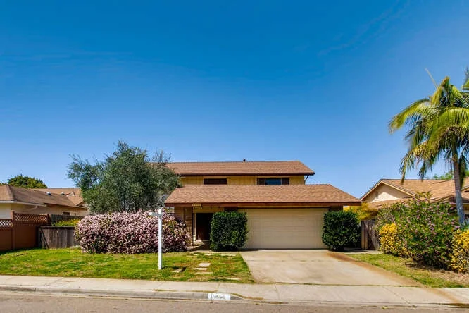 5104 Park Rim Dr, San Diego, CA 92117