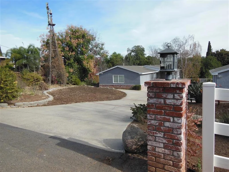 1041 Alvarado St., Fallbrook, CA 92028