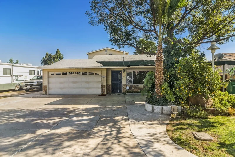 8635 Louis Lane, Santee, CA 92071