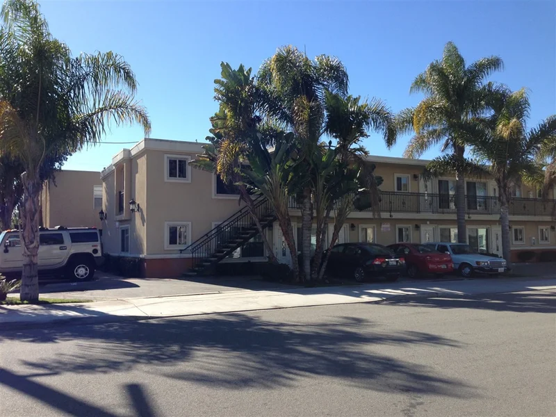 615 9th St #10, Imperial Beach, CA 91932