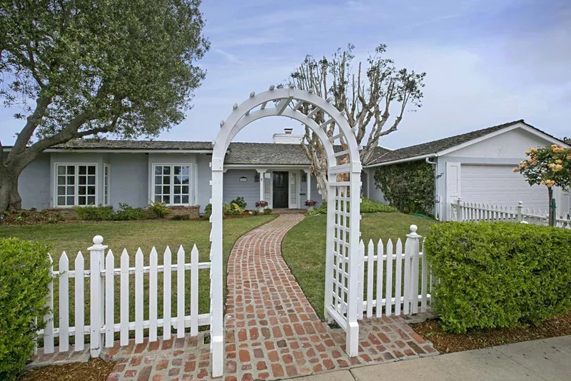 8891 Nottingham Place, La Jolla, CA 92037