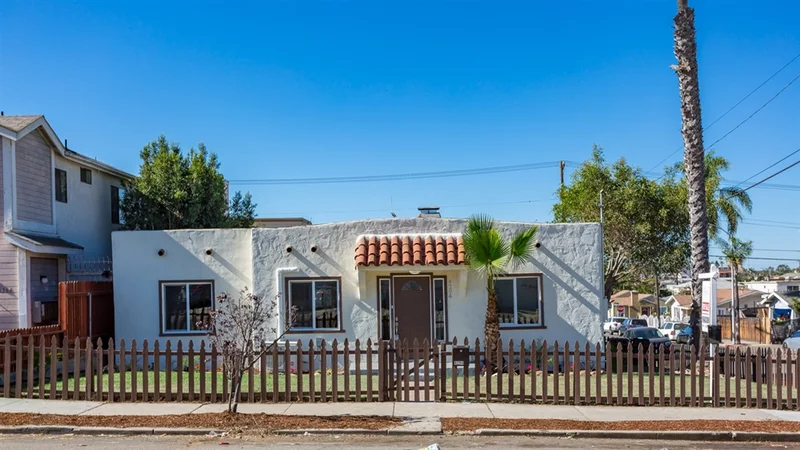 4294 Winona, San Diego, CA 92115