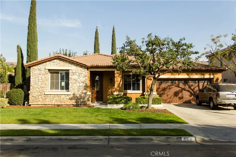 860 Lily, Sanger, CA 93657
