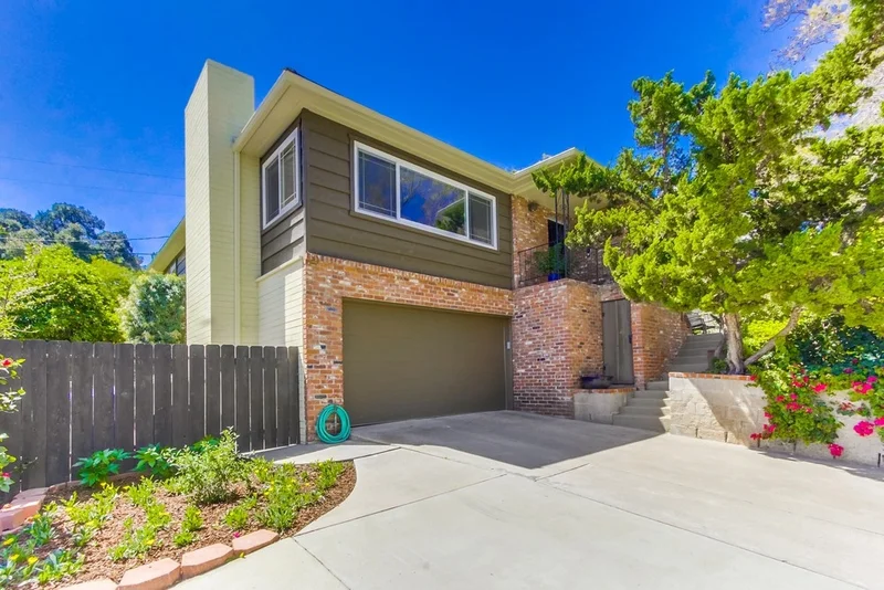 8875 Country Club Pl, Spring Valley, CA 91977