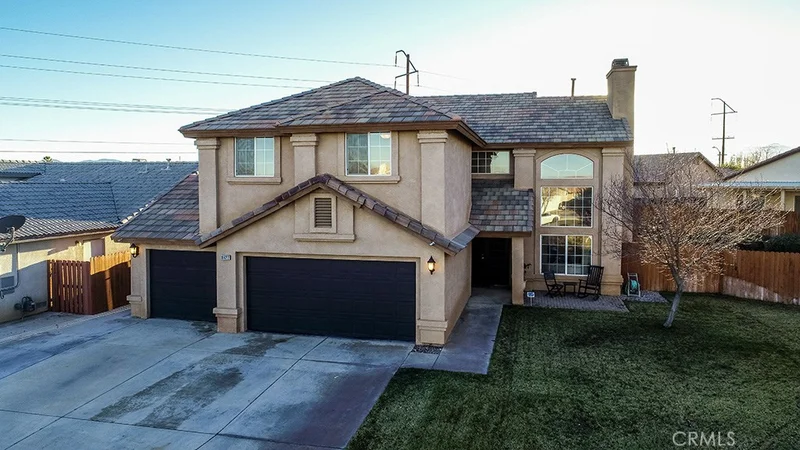 8922 Fallbrook, Hesperia, CA 92344