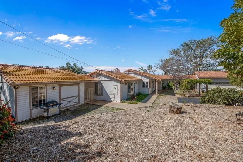 11588 Frog Hollow, Valley Center, CA 92082