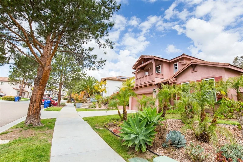 2549 Noble Canyon Rd, Chula Vista, CA 91915