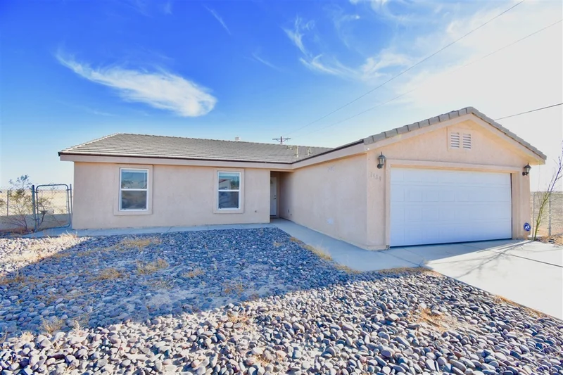 1129 Linda Ave, Thermal, CA 92274