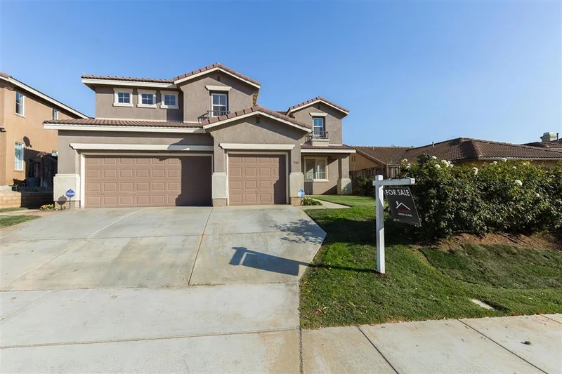 544 Crestwood Dr, Oceanside, CA 92058
