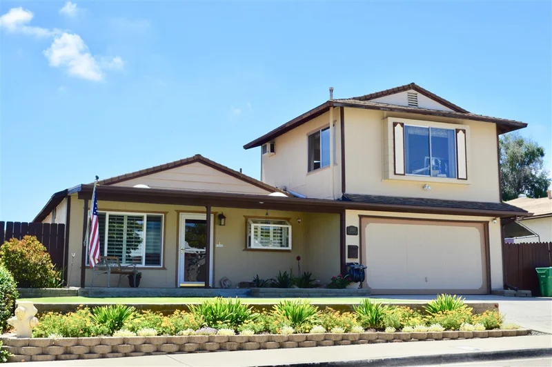 10033 Maple Tree Rd, Santee, CA 92071