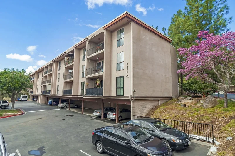 7838 Cowles Mountain Ct #C27, San Diego, CA 92119
