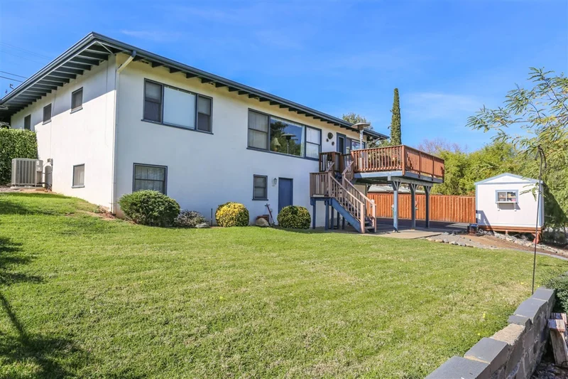 1006 Ontario St, Escondido, CA 92025