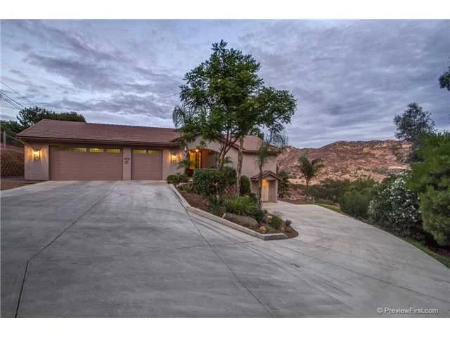 11751 Hi Ridge Road, Lakeside, CA 92040