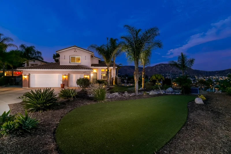 10433 Appaloosa Ct, Santee, CA 92071