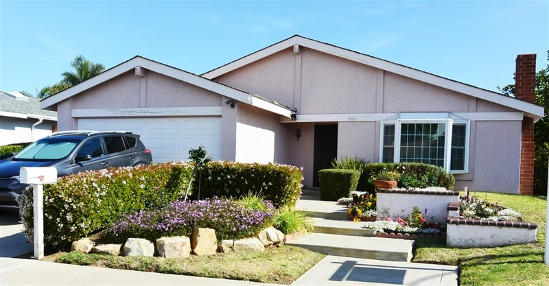 11323 Pegasus, San Diego, CA 92126