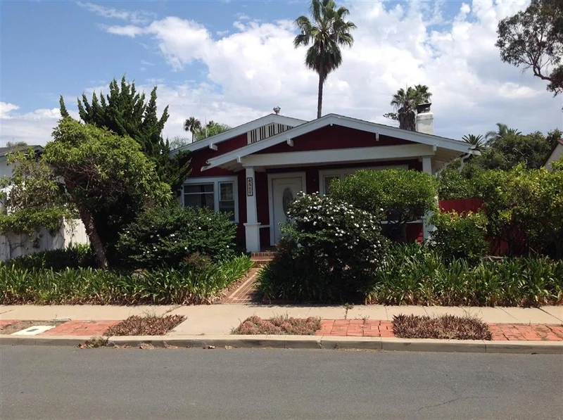 4577 New York St., San Diego, CA 92116