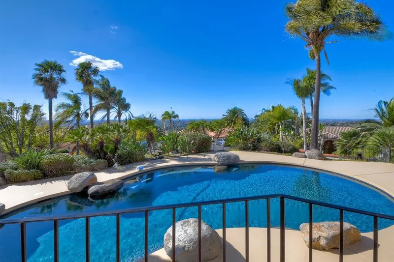 3024 Palm Hill Drive, Vista, CA 92084