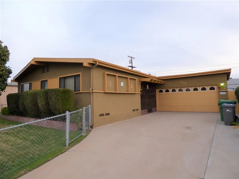 455 Sandalwood Dr., El Cajon, CA 92021