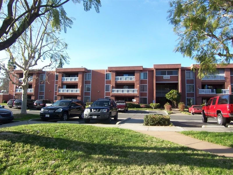 1030 Washington Ave #111, Escondido, CA 92025