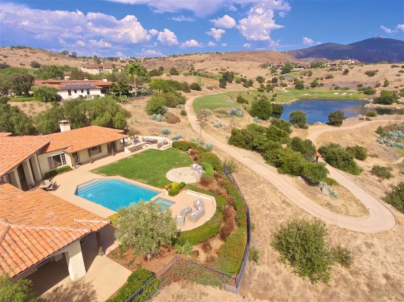 7811 Sendero Angelica, San Diego, CA 92127