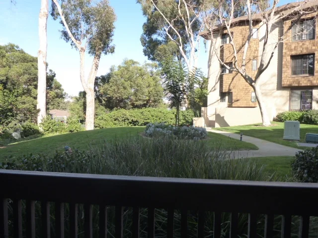 8860 Villa La Jolla Drive #114, La Jolla, CA 92037