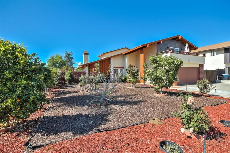 1225 Borden Rd, Escondido, CA 92026