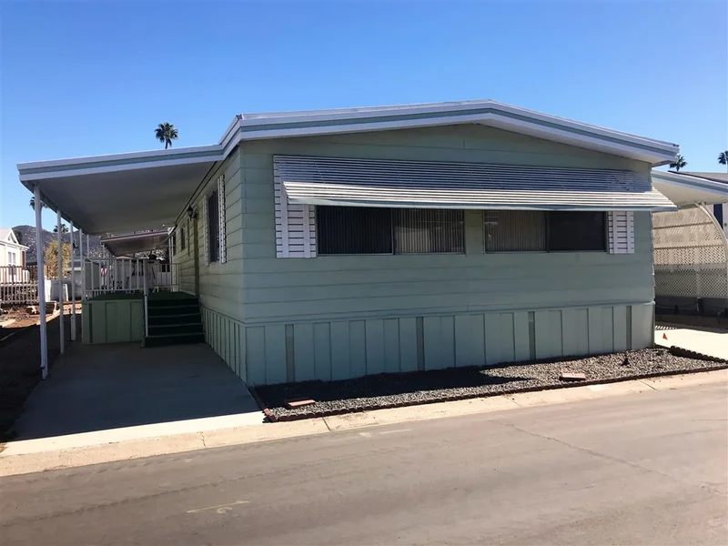 2280 Valley Pkwy #24, Escondido, CA 92027