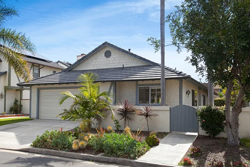 1229 Chambord Ct, Oceanside, CA 92054