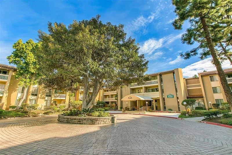 1885 Diamond St #2-305, San Diego, CA 92109