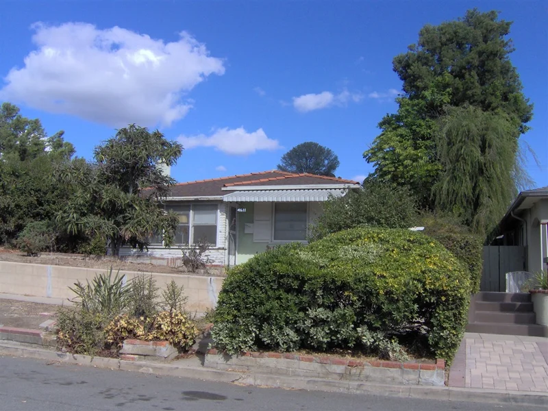 4611 3rd St, La Mesa, CA 91941