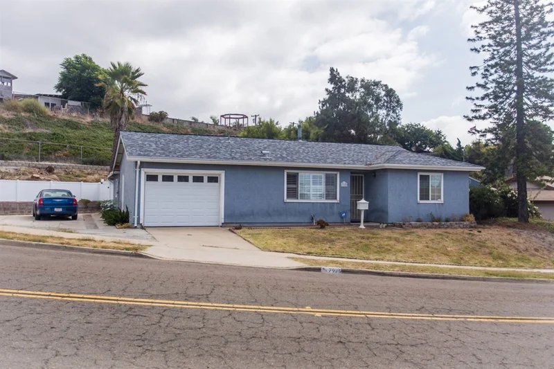 7925 San Vicente St., San Diego, CA 92114