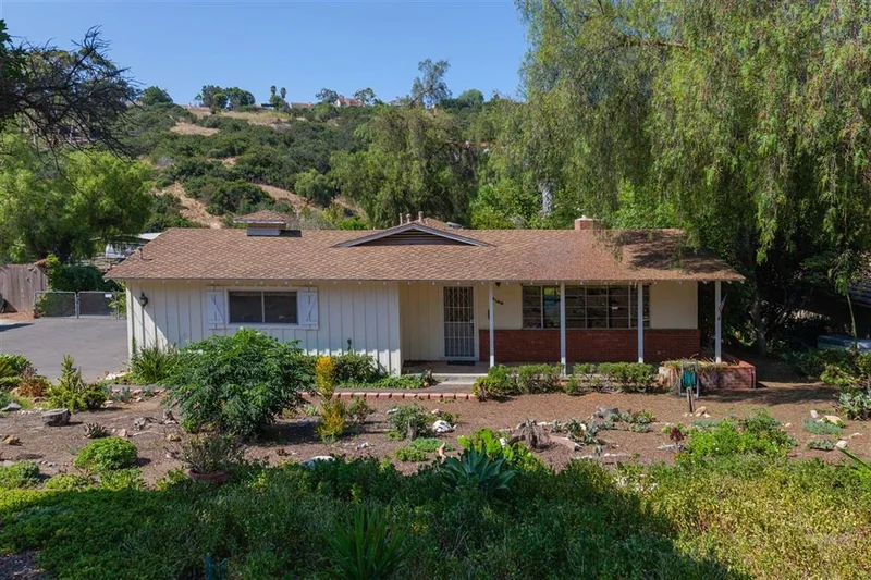 4160 Acacia Ave, Bonita, CA 91902