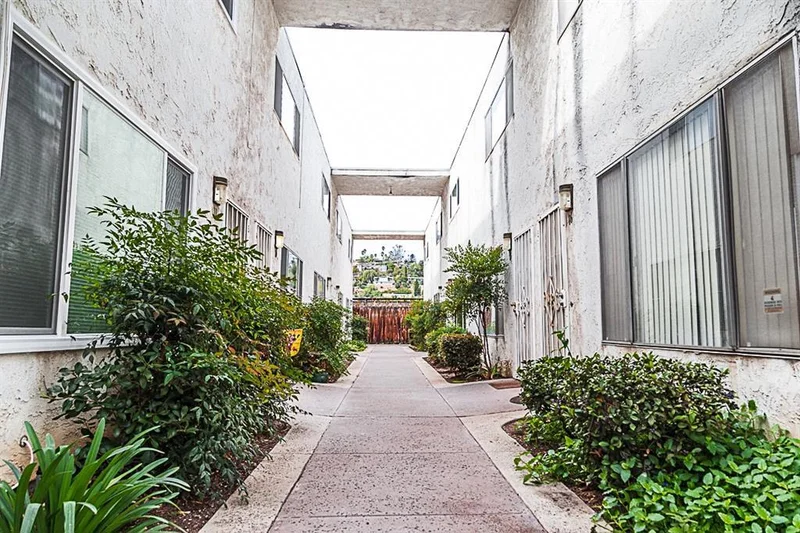 9034 Kenwood Dr #11, Spring Valley, CA 91977