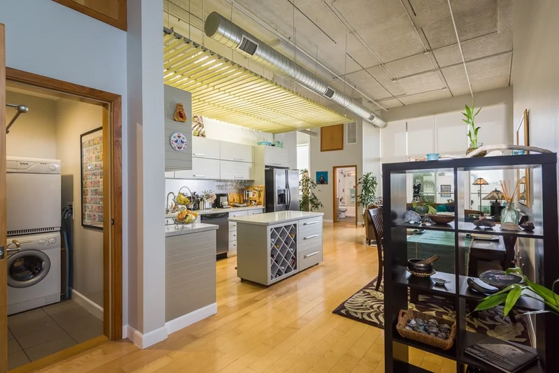 550 Seagaze #1, Oceanside, CA 92054