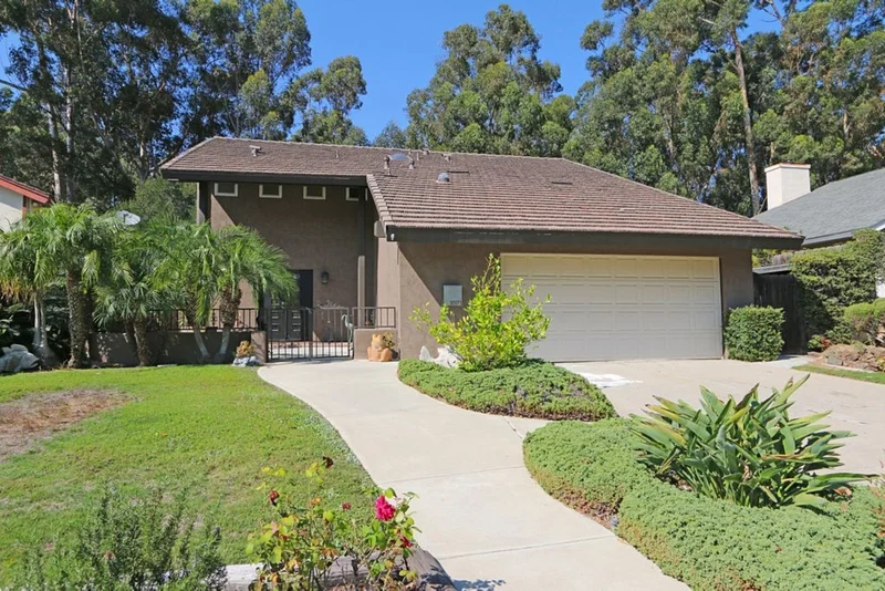 10171 Rookwood Dr., San Diego, CA 92131