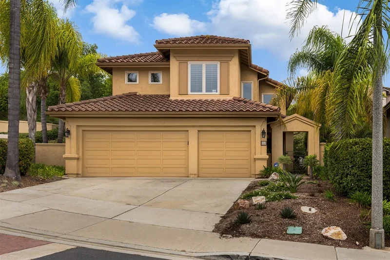 859 Calle Montera, Escondido, CA 92025