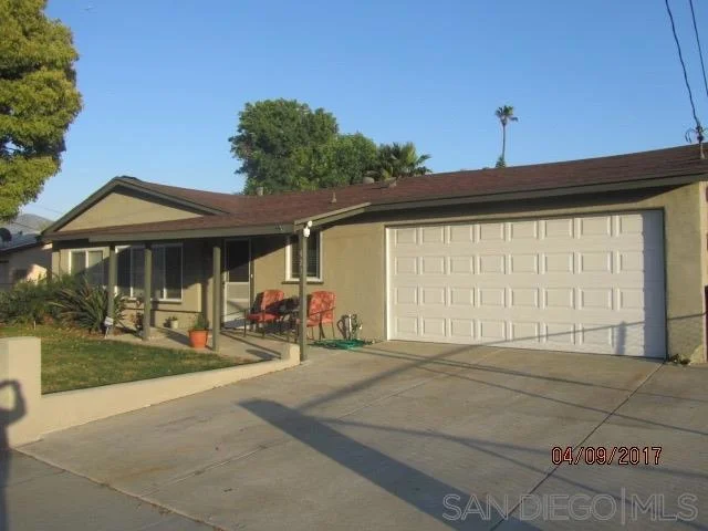 421 Parkbrook St, Spring Valley, CA 91977