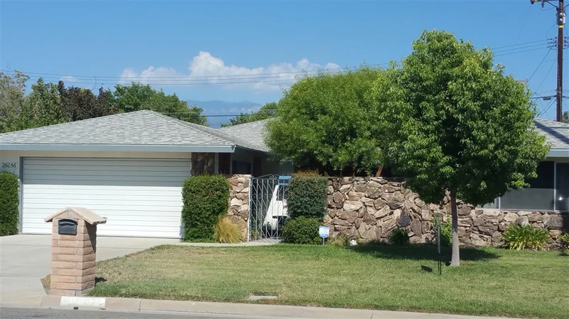 26056 Yale St, Hemet, CA 92543