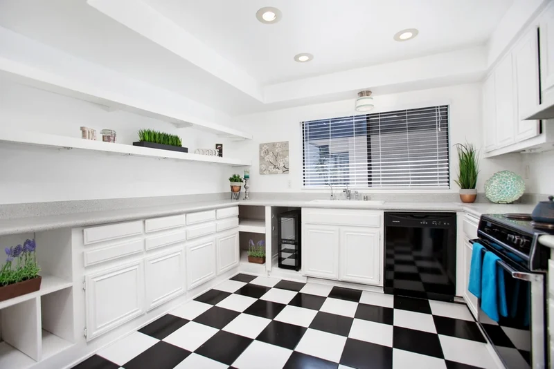 2533 Navarra Drive #Unit 2A, Carlsbad, CA 92009
