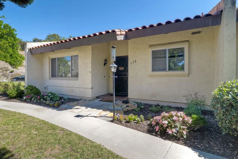 628 Bel Air Dr. W., Vista, CA 92084