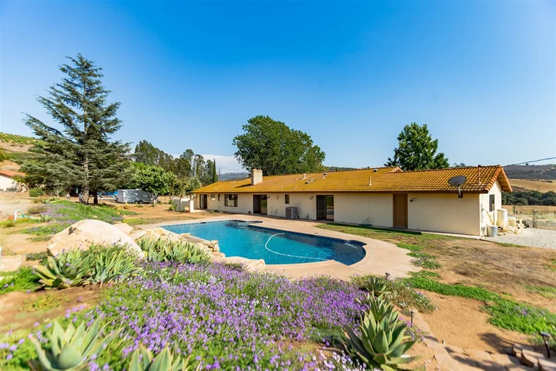 11636 Park Lilac Ln, Valley Center, CA 92082