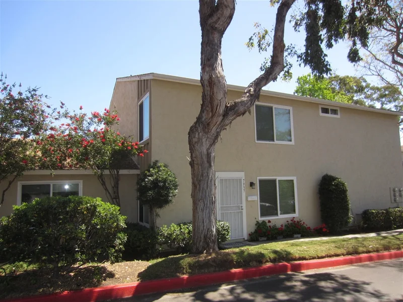 7937 Camino Kiosco, San Diego, CA 92122